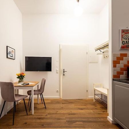 Compact Studio Near Center By Hm ウィーン エクステリア 写真